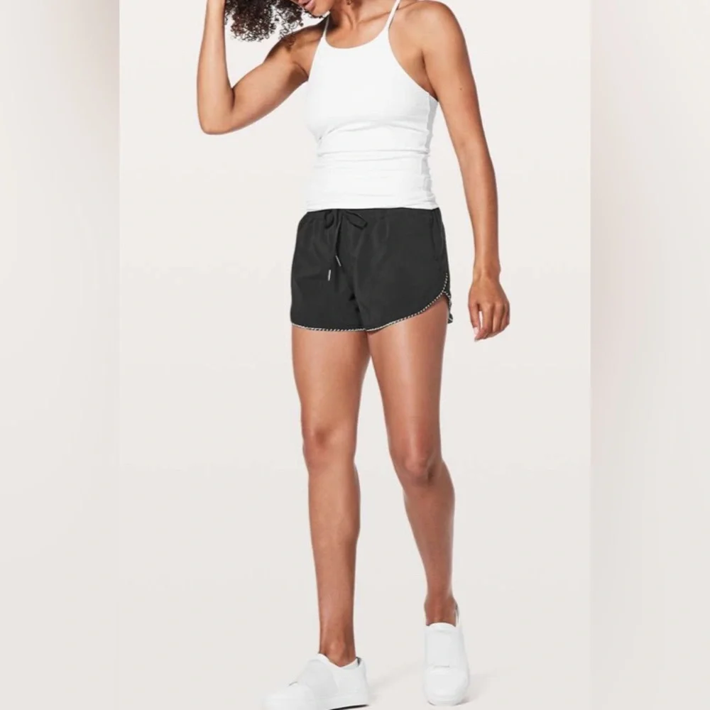 #23 Lululemon Choose A Side Short *3"
Black / Monochromic Black Sz 4 - Picture 4 of 12